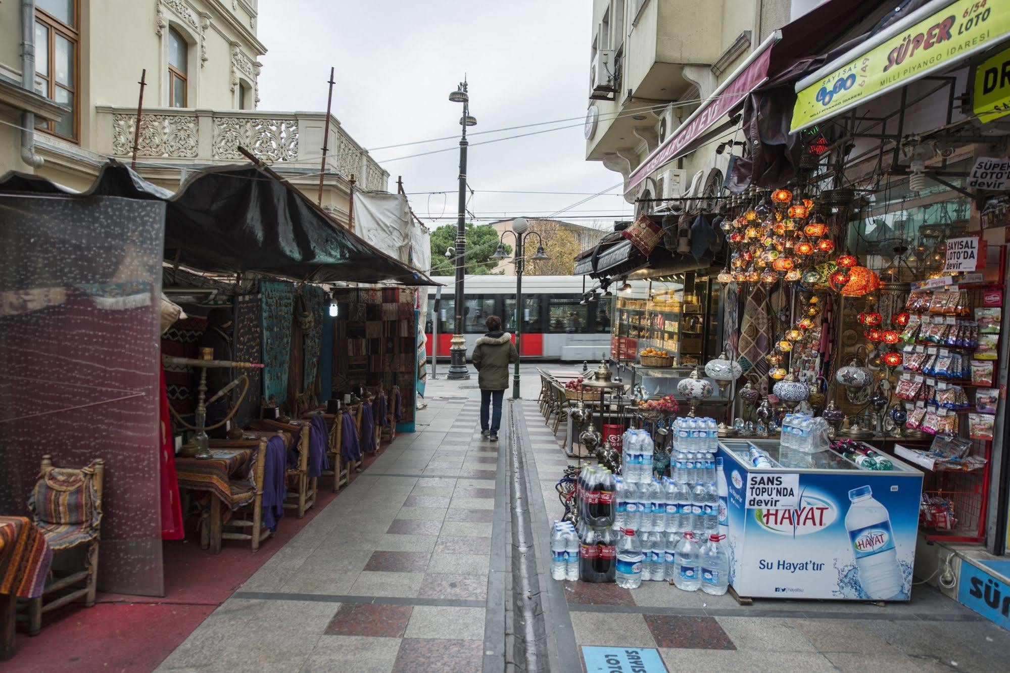 Akdeniz Hotel Istanbul Exterior photo