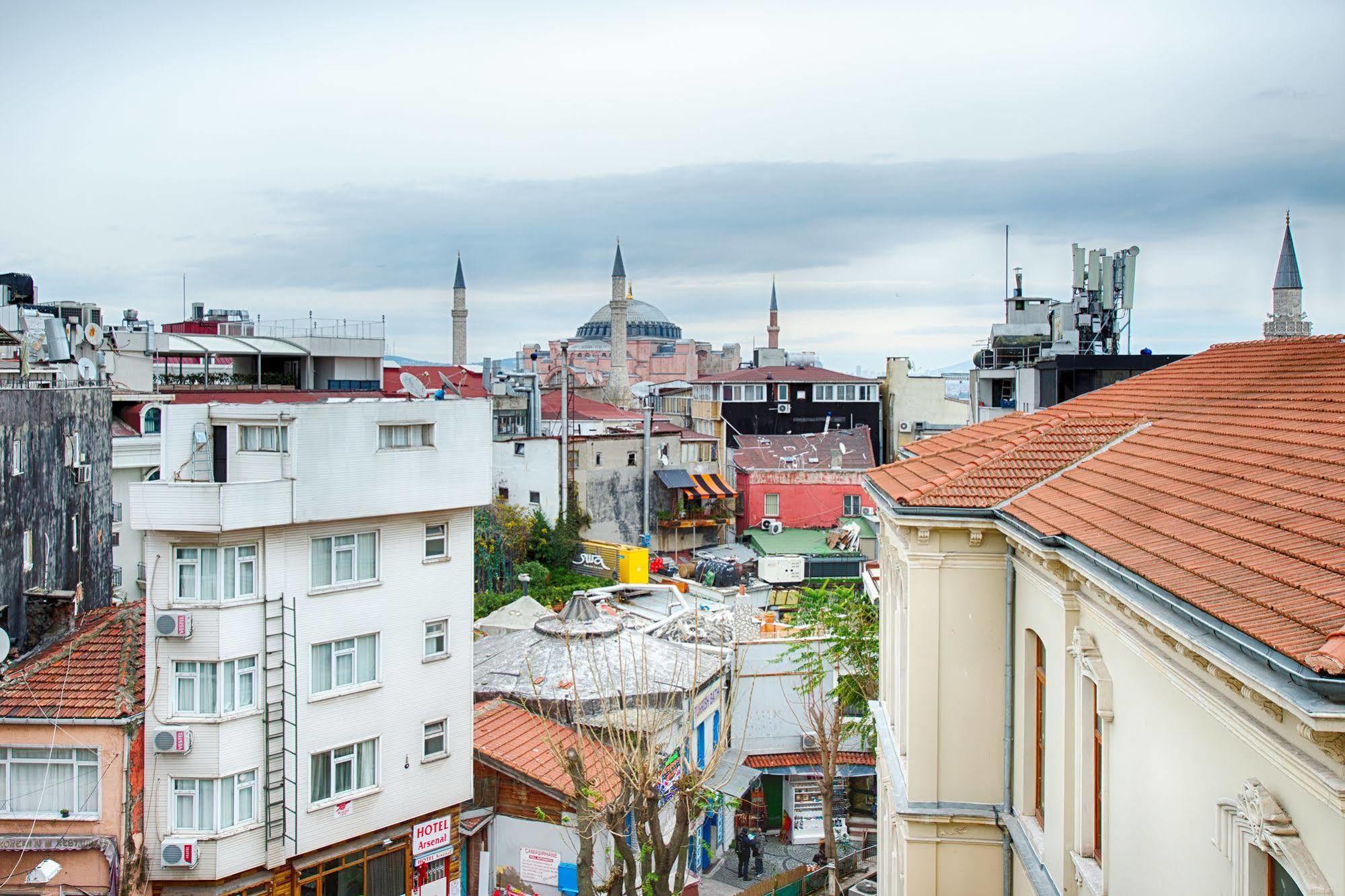 Akdeniz Hotel Istanbul Exterior photo