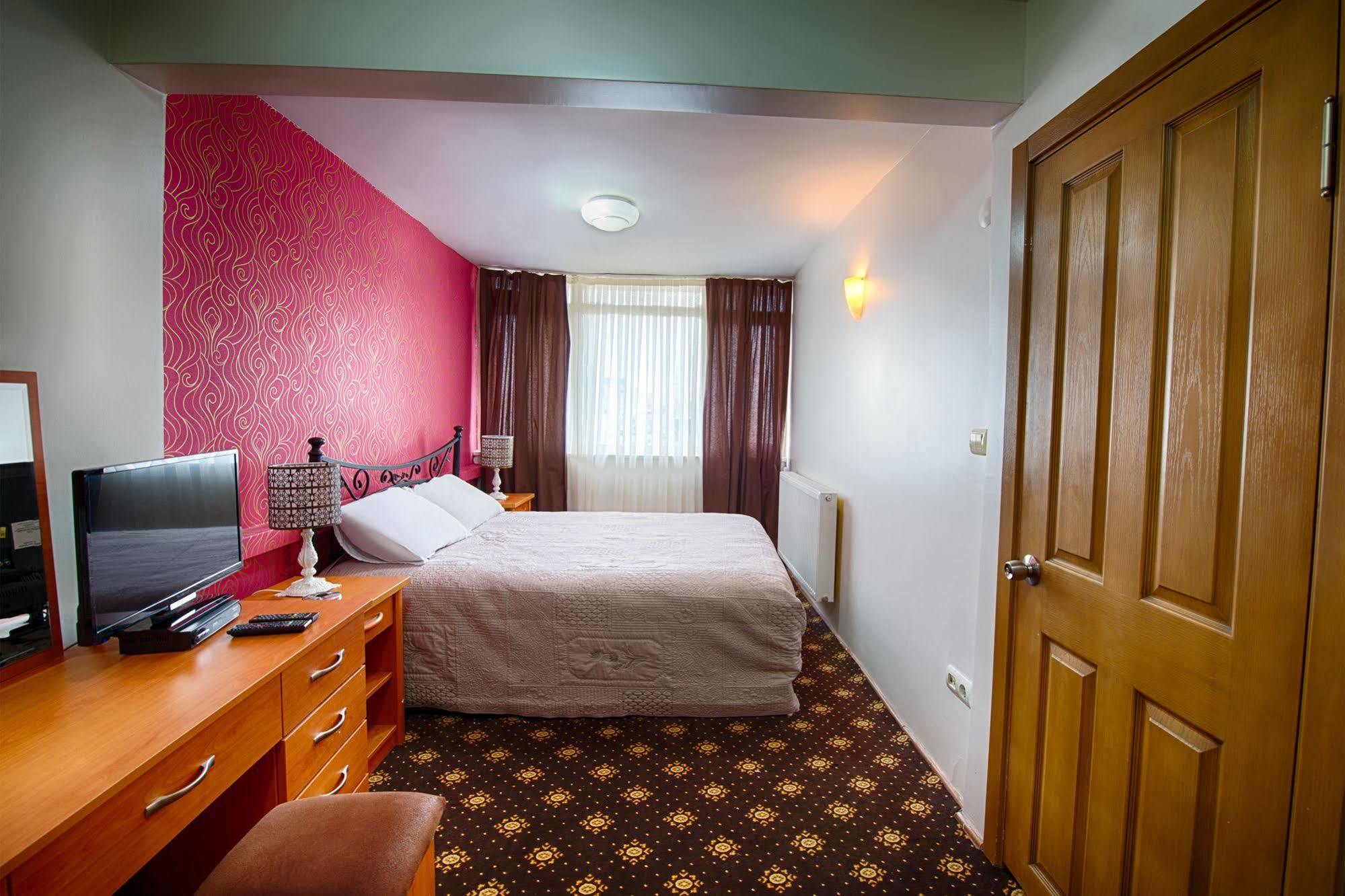 Akdeniz Hotel Istanbul Exterior photo