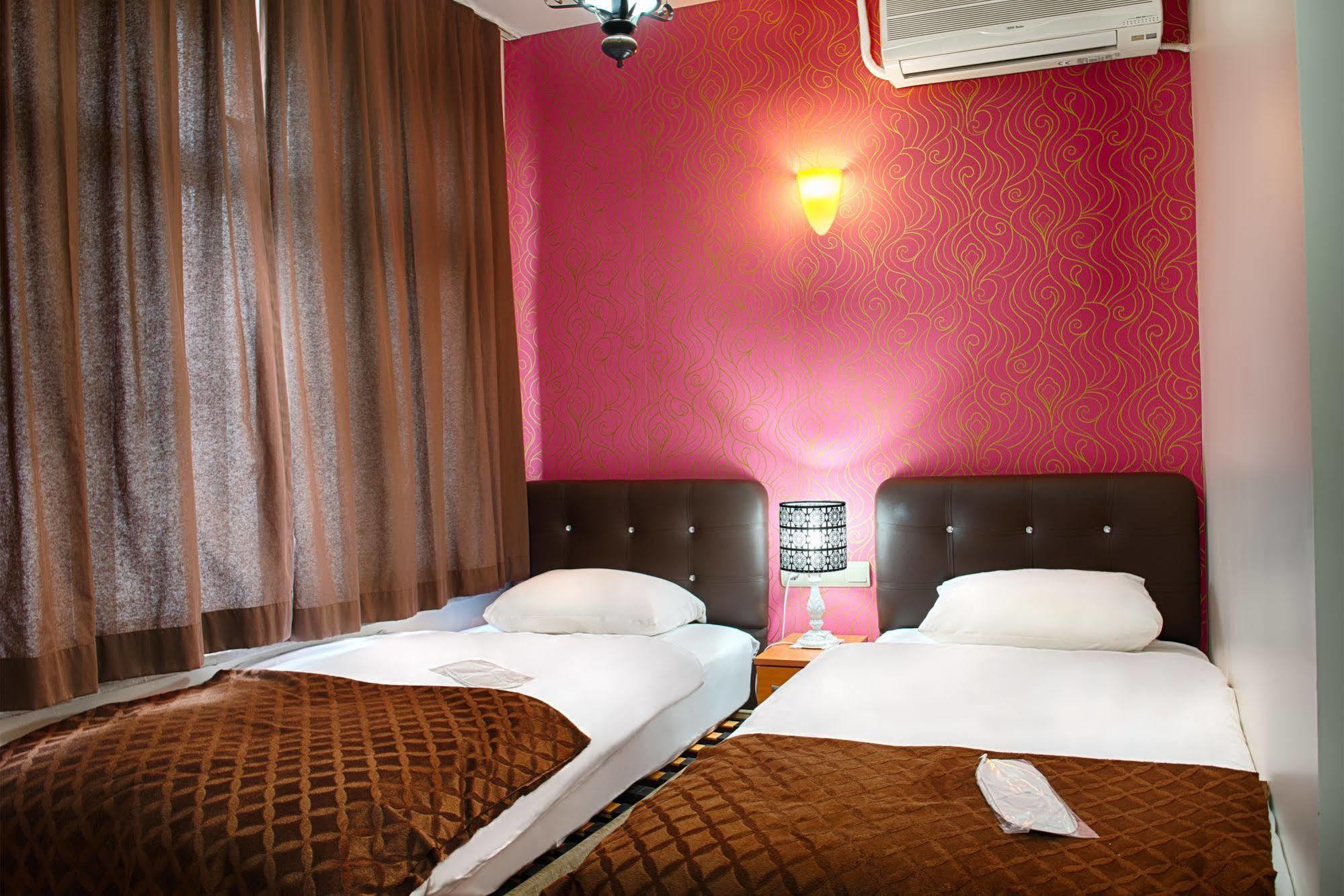Akdeniz Hotel Istanbul Exterior photo