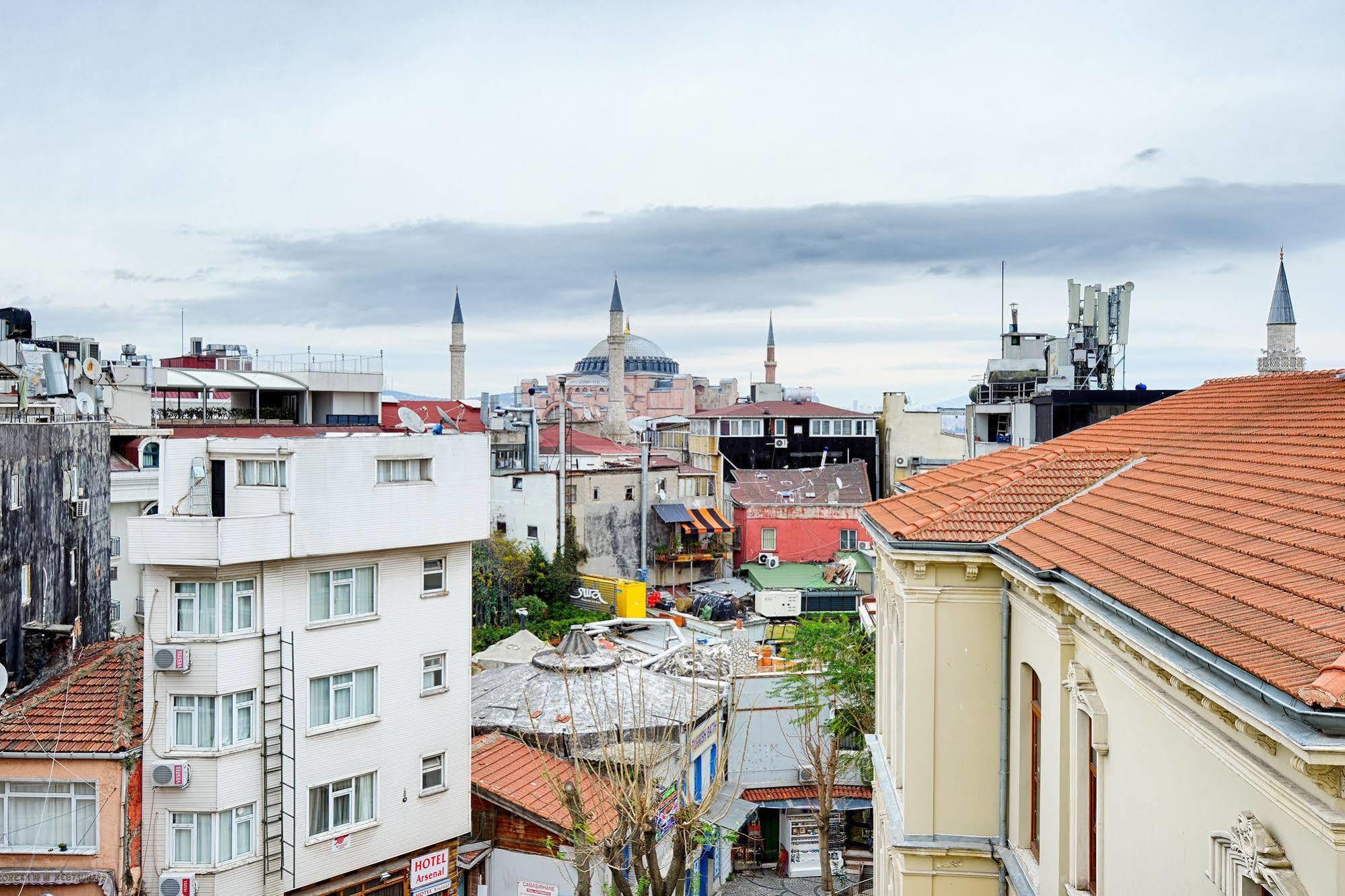 Akdeniz Hotel Istanbul Exterior photo